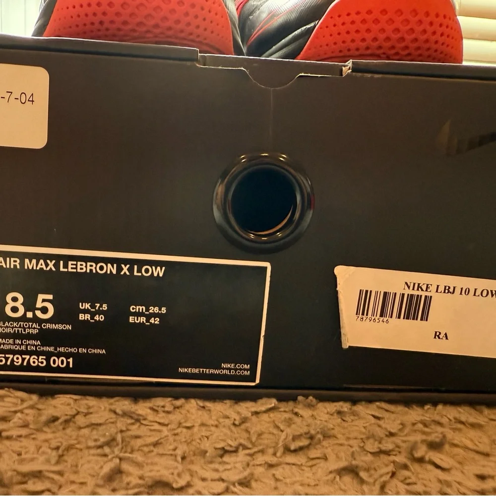 Lebron Nike Men's Black and Red Athletic Sneakers. Size 8.5. - Picture 9 of 9